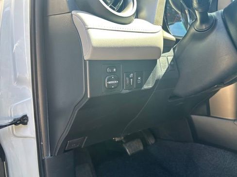 Used 2013 Toyota RAV4 Limited image 16