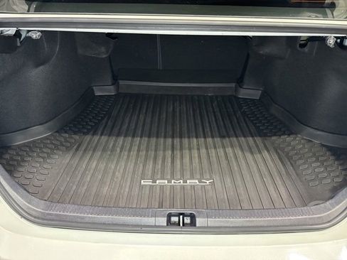 Used 2022 Toyota Camry XSE image 26