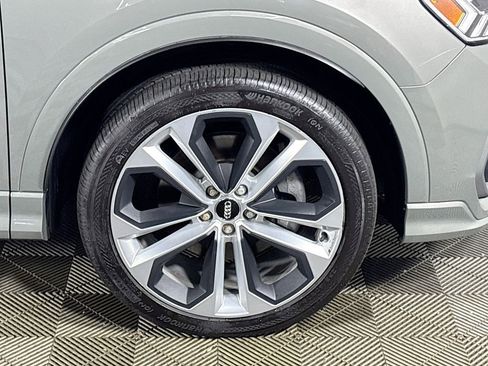 Used 2019 Audi Q3 2.0T Premium Plus w/ Premium Plus Package AWD/4WD image 24