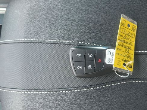 Used 2024 Chevrolet Traverse RS AWD/4WD image 44
