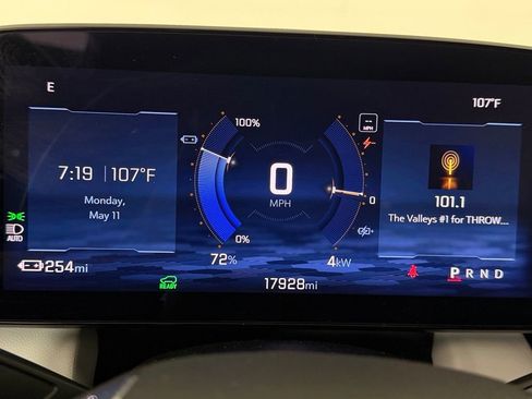 Used 2024 Chevrolet Equinox EV LT FWD image 16