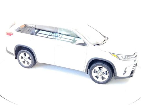 Certified 2019 Toyota Highlander Limited image 19
