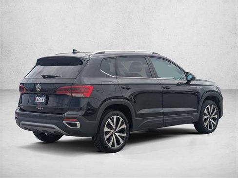 Used 2024 Volkswagen Taos SE FWD image 5