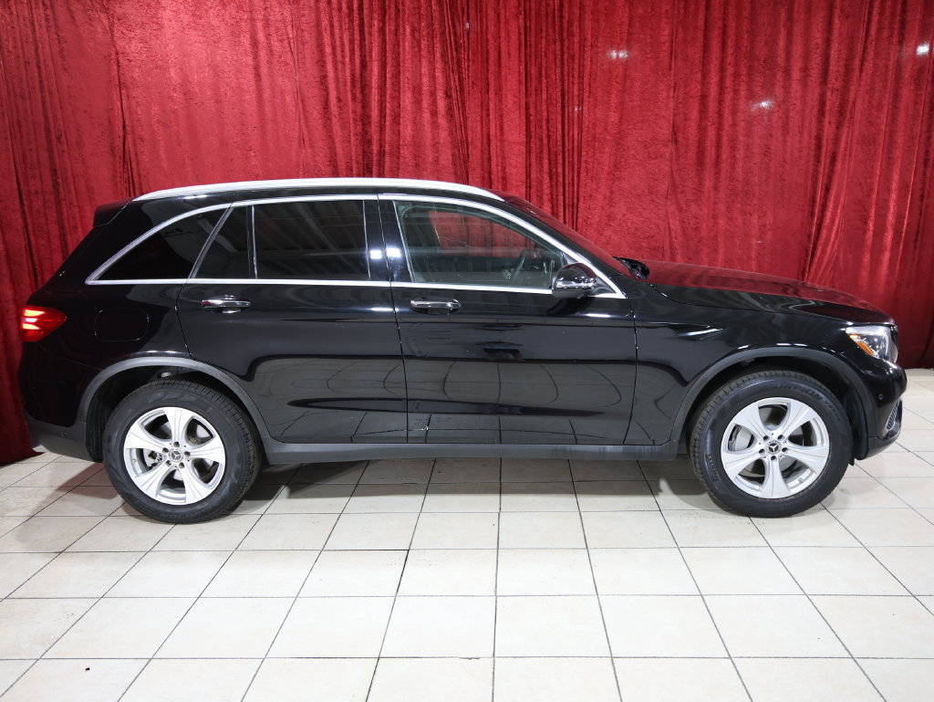 Used 2018 Mercedes-Benz GLC 300 w/ Premium Package image 8