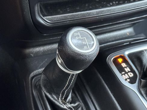 Used 2022 Jeep Wrangler Unlimited Sahara image 18