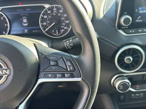 Used 2024 Nissan Sentra SV FWD image 14