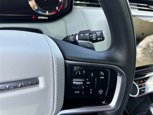 Used 2023 Land Rover Range Rover Sport SE image 24