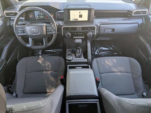Used 2025 Toyota Tacoma SR image 17