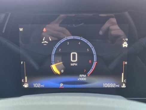 Used 2025 Chevrolet Trax RS w/ Sunroof Package image 15