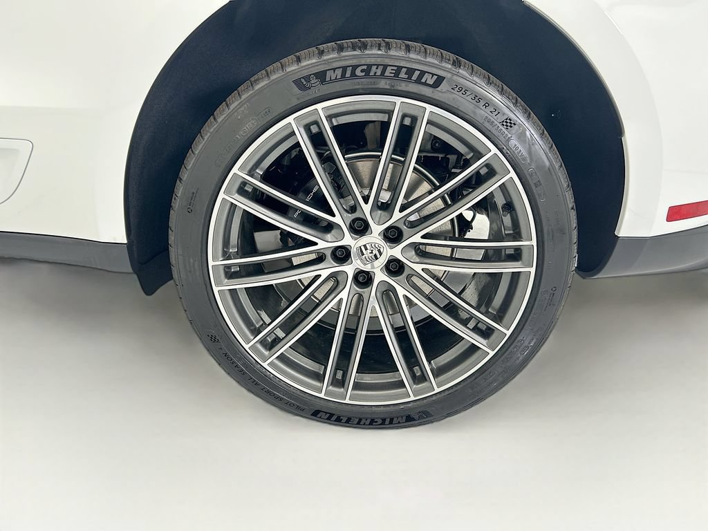 Used 2026 Porsche Macan AWD/4WD image 31