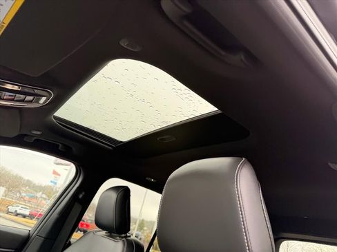 Used 2024 Jeep Grand Cherokee Altitude AWD/4WD image 14