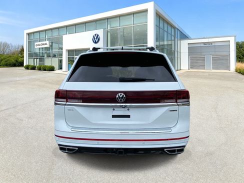Certified 2024 Volkswagen Atlas SEL Premium R-Line AWD/4WD image 4