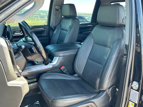 Used 2024 Chevrolet Silverado 3500 LTZ w/ LTZ Convenience Package AWD/4WD image 15
