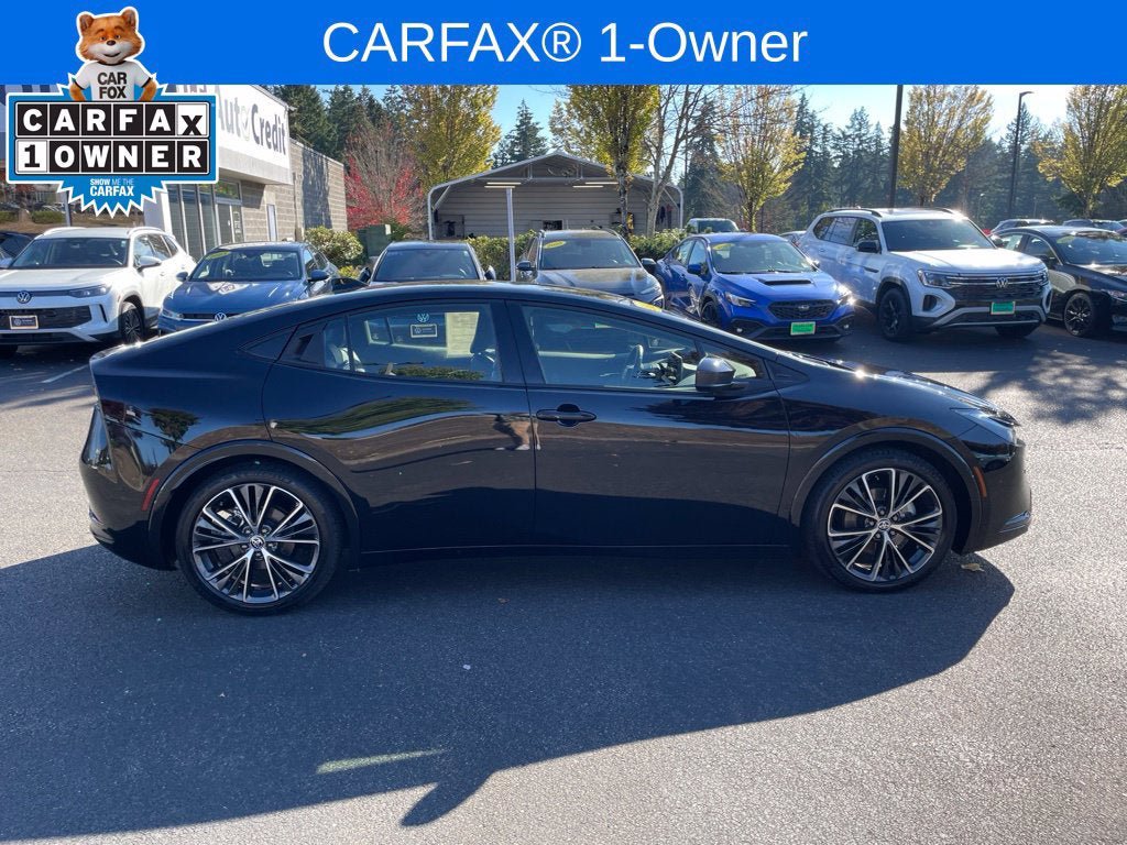 Used 2024 Toyota Prius XLE AWD/4WD image 5