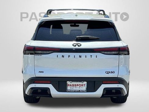 Certified 2025 INFINITI QX60 Luxe w/ Black Edition AWD/4WD image 3