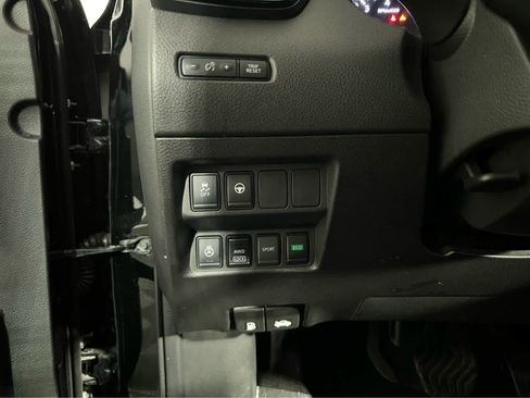 Used 2022 Nissan Rogue Sport SL AWD/4WD image 16