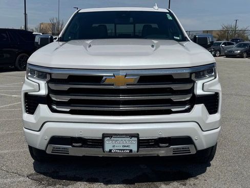 Used 2024 Chevrolet Silverado 1500 High Country w/ High Country Premium Package AWD/4WD image 4