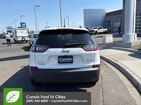 Used 2020 Jeep Cherokee Latitude Plus w/ Cold Weather Group AWD/4WD image 7