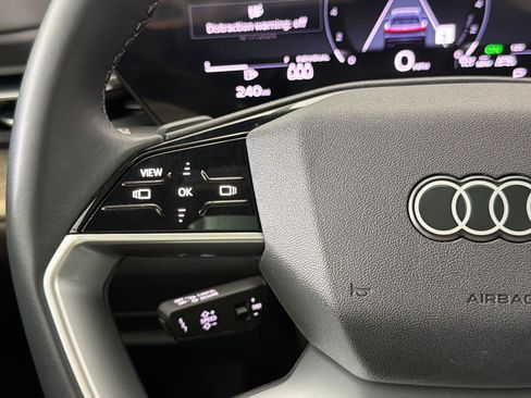 Certified 2025 Audi Q5 Premium w/ Convenience Package AWD/4WD image 18