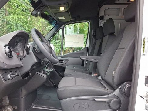 New 2025 Mercedes-Benz Sprinter 2500 image 10