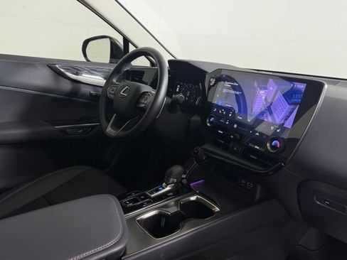 Used 2025 Lexus NX 250 FWD w/ Cold Area Package image 19