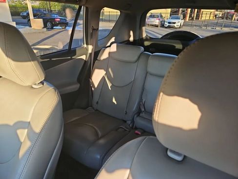 Used 2009 Toyota RAV4 Limited image 17