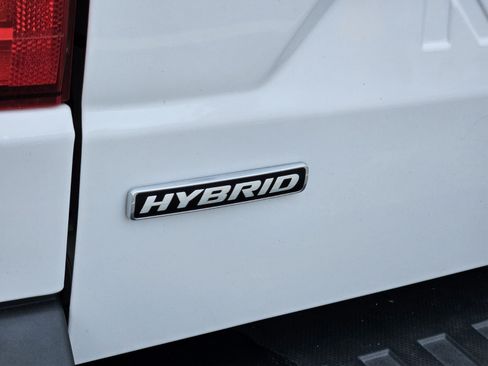 Used 2022 Ford Maverick Lariat w/ Lariat Luxury Package FWD image 16