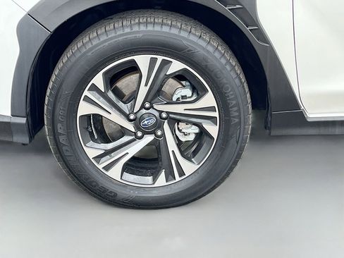 Used 2024 Subaru Crosstrek 2.0i Premium image 32