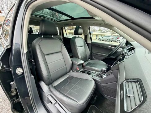 Used 2019 Volkswagen Tiguan SEL AWD/4WD image 17