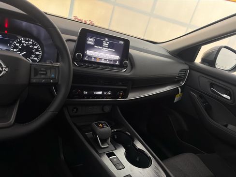 New 2026 Nissan Rogue SV FWD image 18