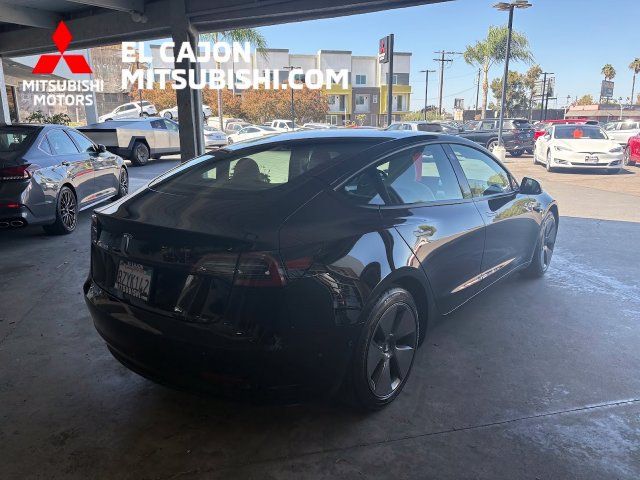 Used 2022 Tesla Model 3 RWD image 3