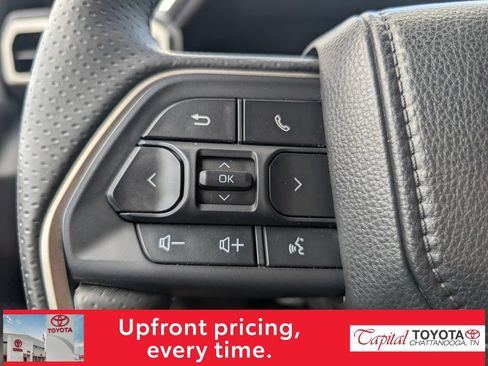Used 2025 Toyota 4Runner SR5 AWD/4WD image 16