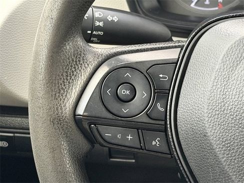 Used 2021 Toyota Corolla LE image 27