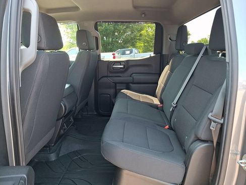 Used 2020 Chevrolet Silverado 1500 Custom w/ Custom Value Package AWD/4WD image 13