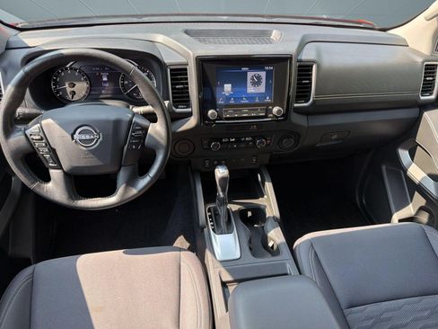 Used 2023 Nissan Frontier SV w/ Technology Package RWD image 16
