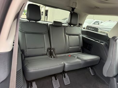 New 2026 Ford Expedition Active RWD image 21