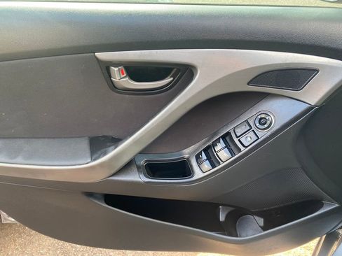 Used 2016 Hyundai Elantra Value Edition FWD image 13