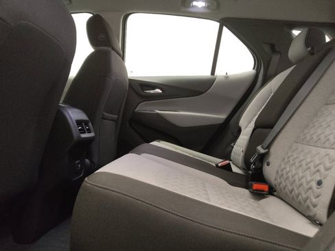 Used 2024 Chevrolet Equinox LS FWD image 18
