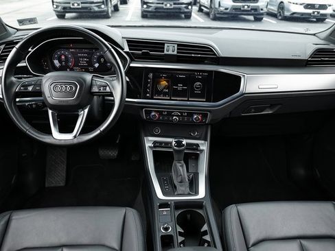 Used 2024 Audi Q3 2.0T Premium image 28