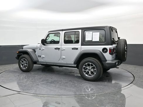Used 2024 Jeep Wrangler Sport S image 5