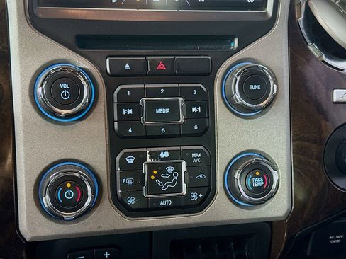 Used 2016 Ford F350 Platinum w/ Platinum Package image 16