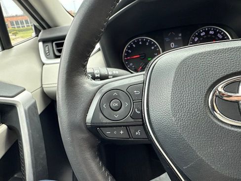 Used 2021 Toyota RAV4 XLE w/ Convenience Package AWD/4WD image 13