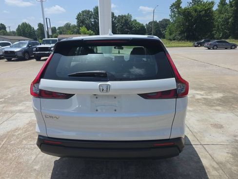 Used 2023 Honda CR-V LX image 4