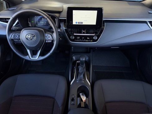 Used 2026 Toyota Corolla SE FWD image 12