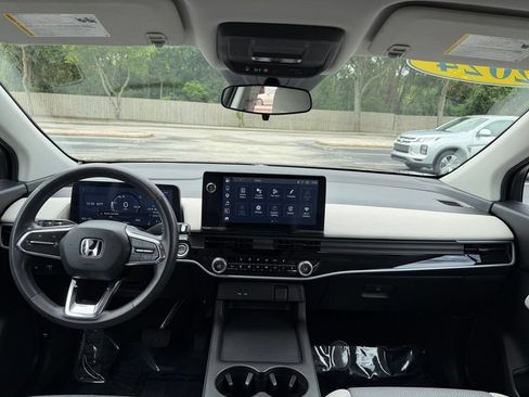 Used 2024 Honda Prologue EX image 26