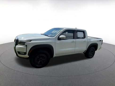Used 2026 Nissan Frontier PRO-4X AWD/4WD image 6