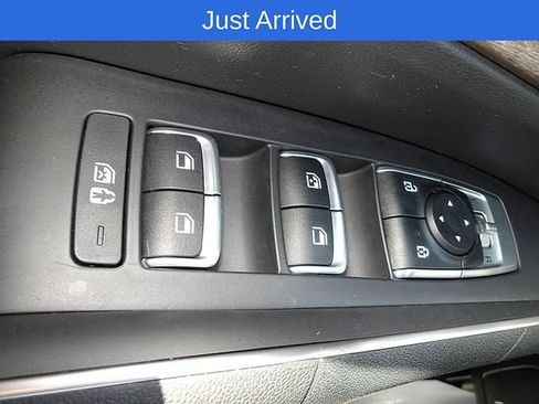 Used 2023 Kia Sorento S w/ Panoramic Sunroof Package AWD/4WD image 18