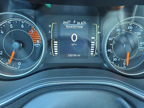 Used 2020 Jeep Cherokee Latitude Lux w/ Quick Order Package 26H Lux FWD image 32