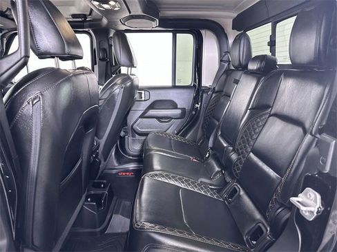 Used 2022 Jeep Gladiator Overland image 26
