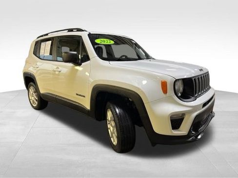 Used 2022 Jeep Renegade Latitude w/ Convenience Group AWD/4WD image 9